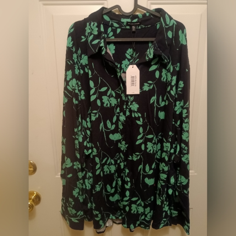 NWT Universal Standard Black Button-Up Shirt with Green Floral Elbr Blouse